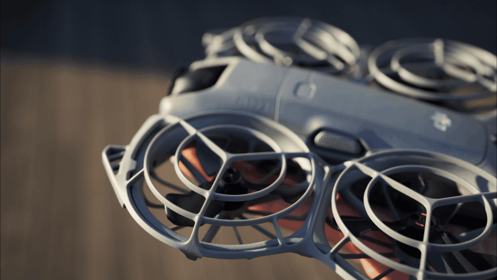 プロペラガード付きの機体で安心