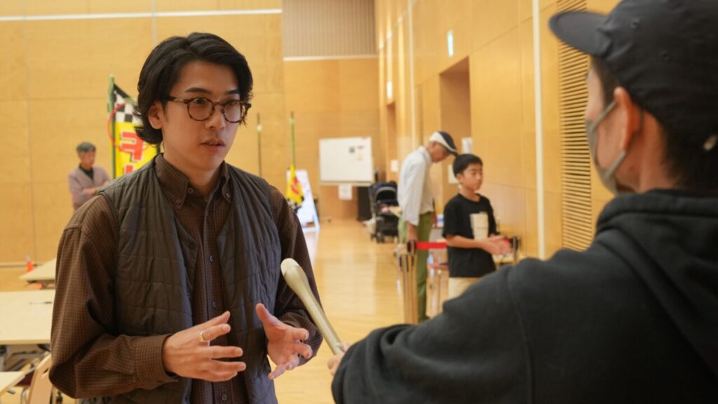 撮影現場での打ち合わせの様子